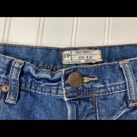Free People Jean Shorts Denim Distressed Raw Hem Frayed Pockets Blue Size 25 - Picture 2 of 6
